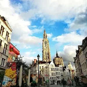 Artistic World Apartment Brüssel